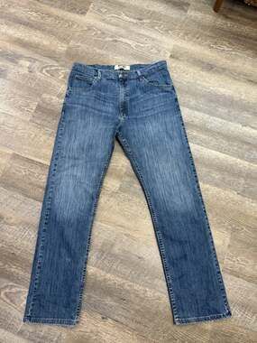 Wrangler Boot Cut Blue Jeans Womens Size 36x32 Western Cowgirl Denim Rodeo Jean